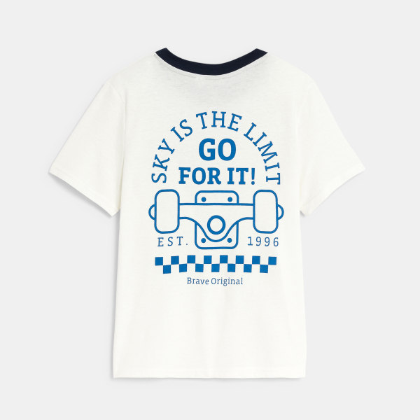 تي شيرت رياضي للفتيان باللون الأبيض